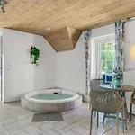 Feriehus Beautiful In With Sauna *