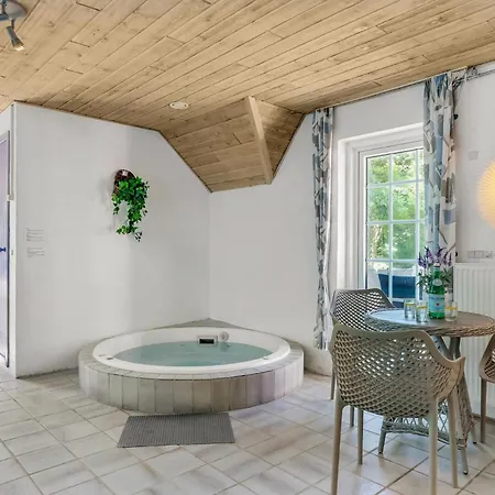 Ferienhaus 6 Bedroom Beautiful In Ringkobing *
